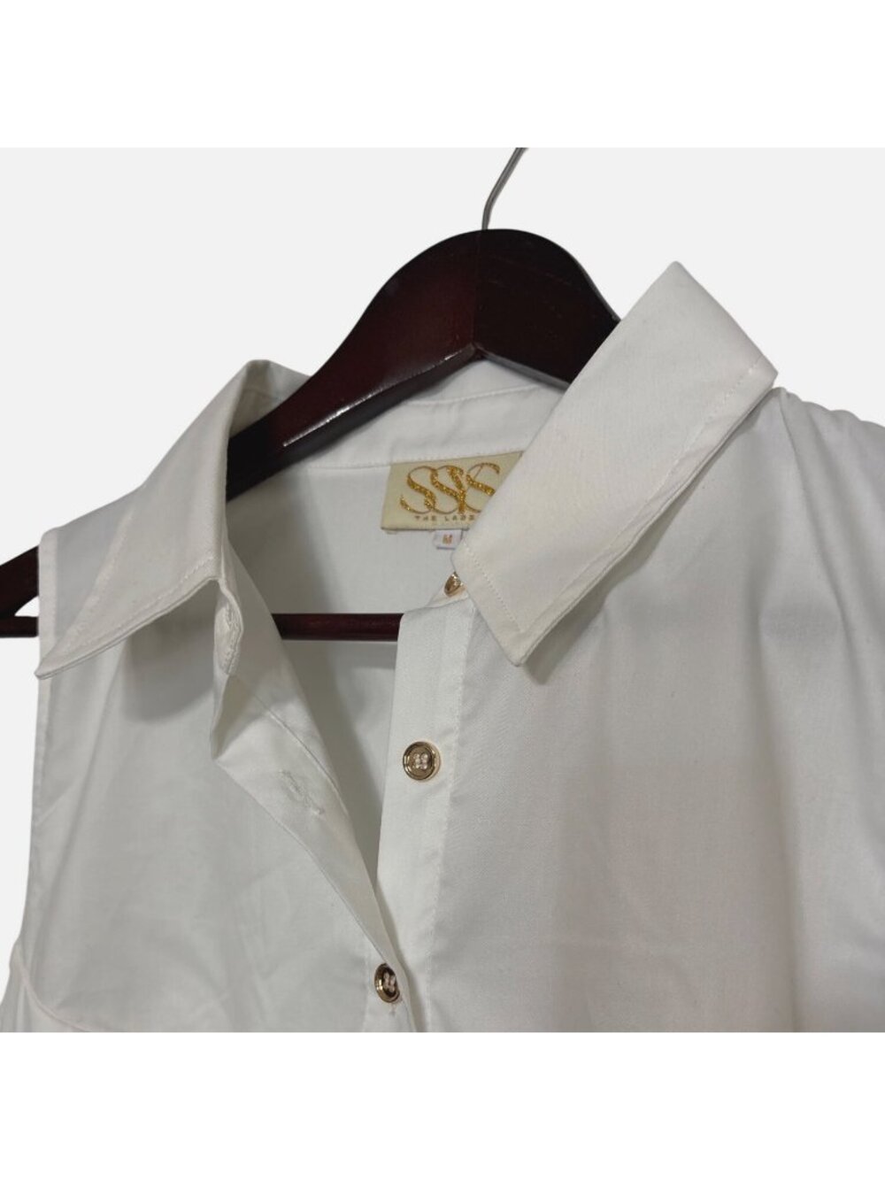 White Sleeveless Button Up Blouse Ruffle Hem Office Top Women’s M SSS The Label